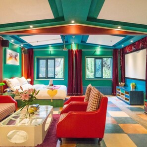 Suite Deluxe | Escritorio, cortinas opacas, wifi gratis