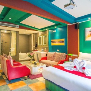 Suite Deluxe | Escritorio, cortinas opacas, wifi gratis