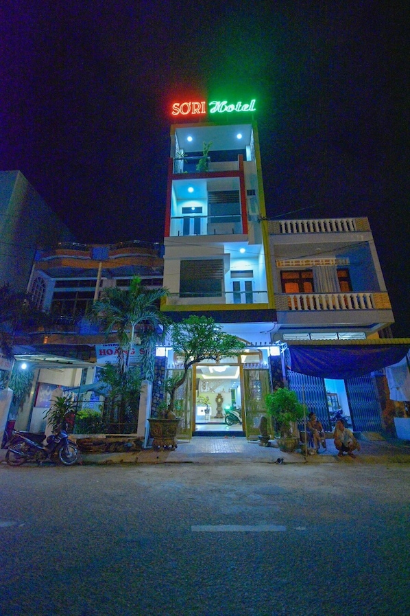 Front of property – evening/night