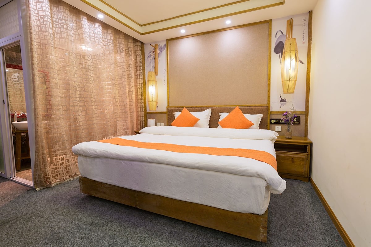 Familie suite (Mainland China Citizen Only) | Een bureau, verduisterende gordijnen, gratis wifi