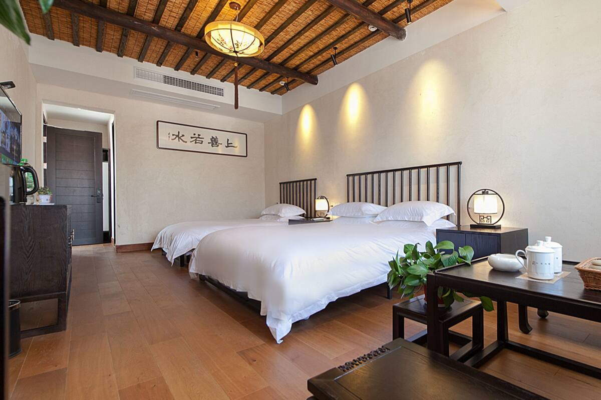 Family Room | Premium bedding, in-room safe, desk, blackout curtains