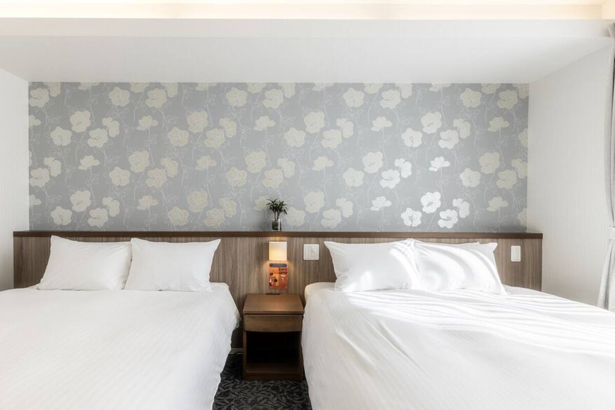 In-room safe, blackout drapes, WiFi (free), bed sheets