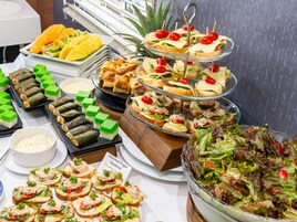 Desayuno buffet todos los días (con cargo)