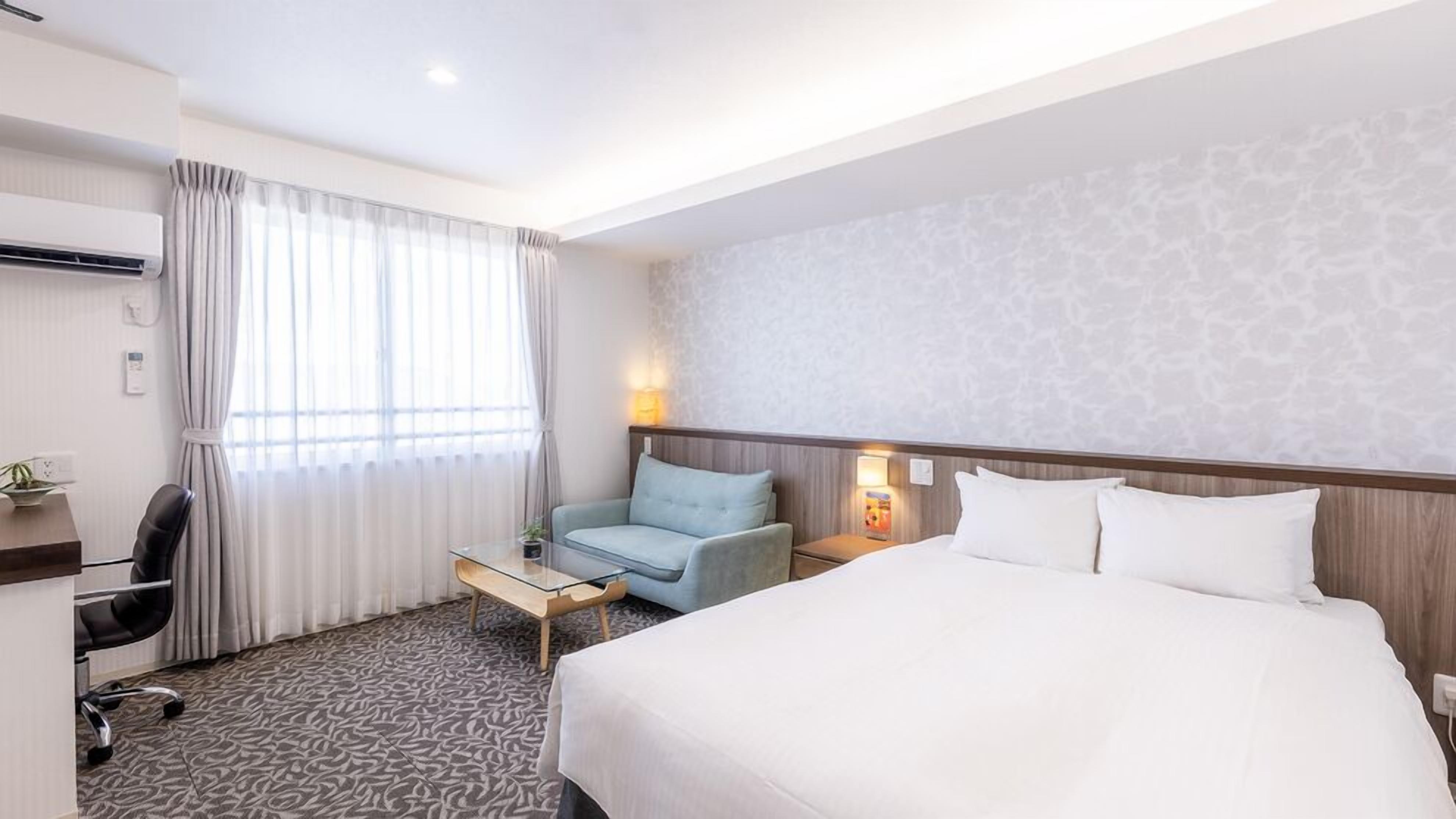 In-room safe, blackout drapes, free WiFi, bed sheets