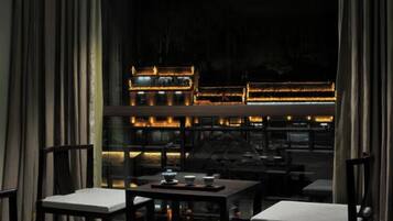 Desk, blackout curtains, free WiFi