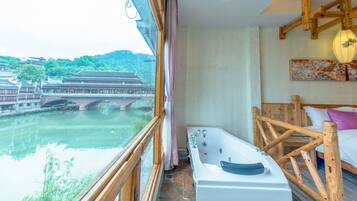 Desk, blackout curtains, free WiFi