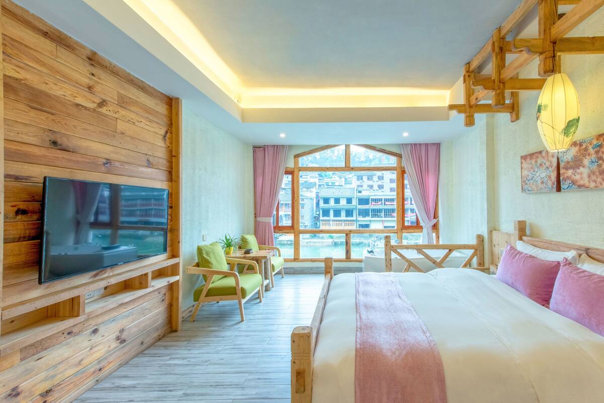 Honeymoon-Doppelzimmer, Flussblick