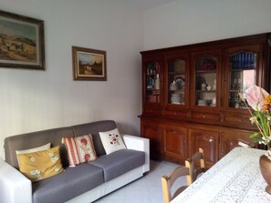 Smart TV, books