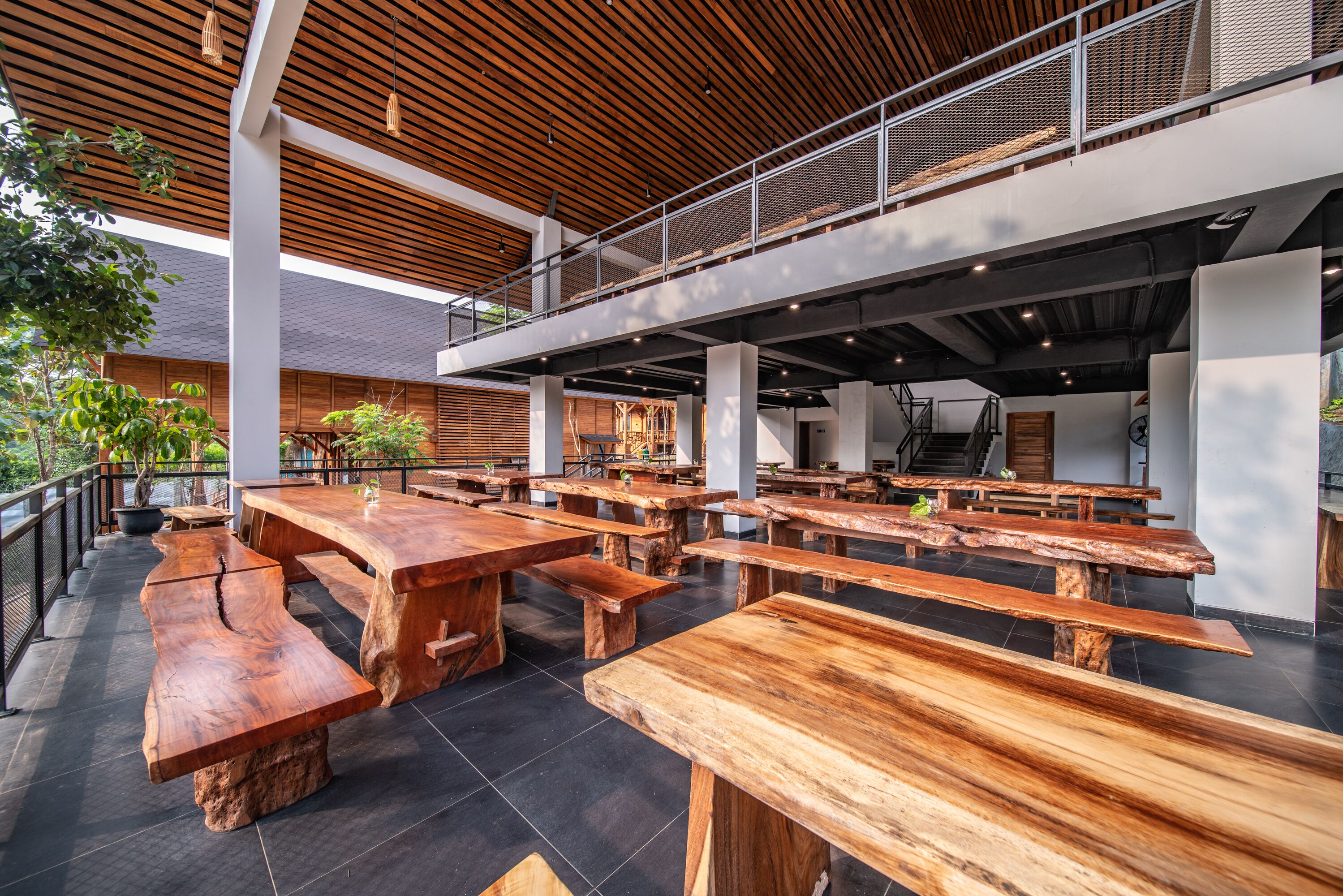 아침 식사, 점심 식사 및 저녁 식사 제공