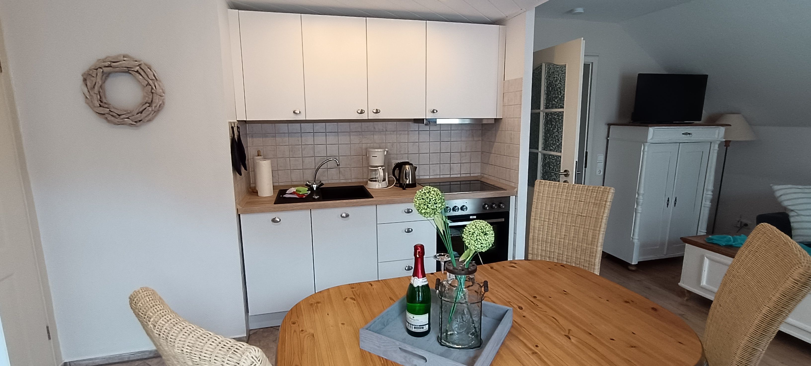 Fridge, microwave, coffee/tea maker, electric kettle