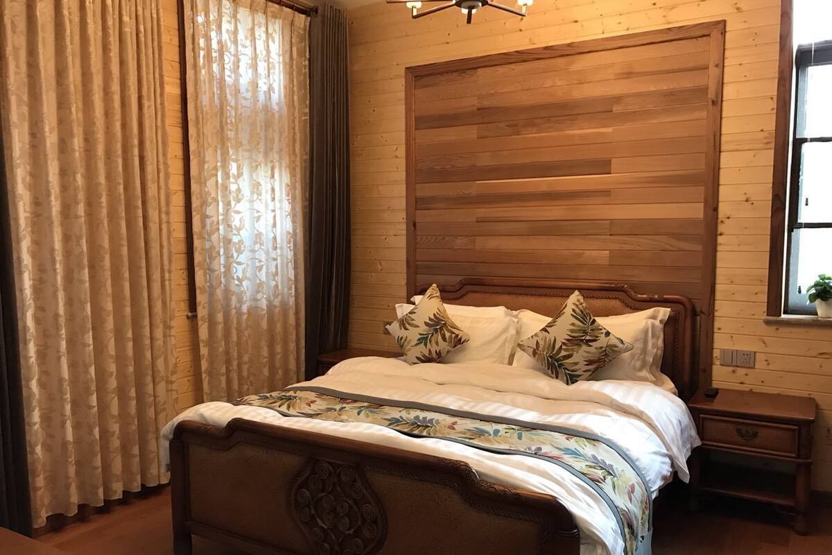 Comfort Double Room A | Desk, blackout curtains, free WiFi