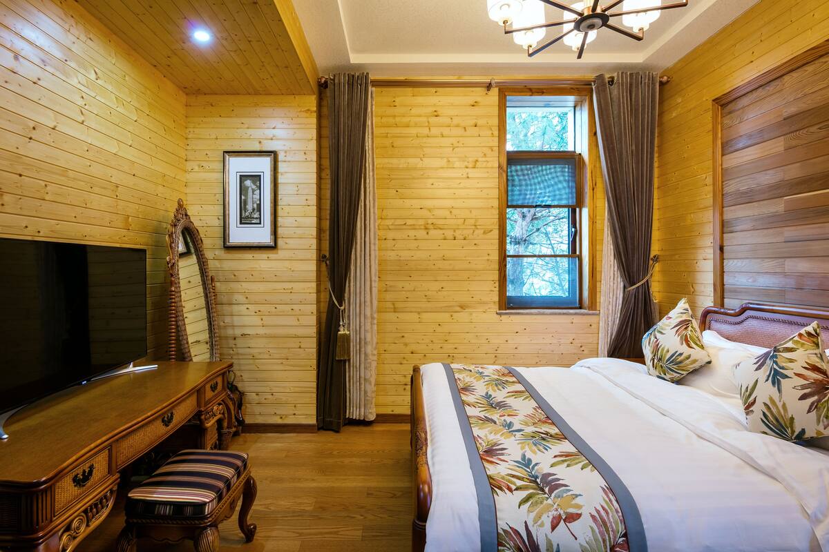 Comfort Double Room B | Desk, blackout curtains, free WiFi