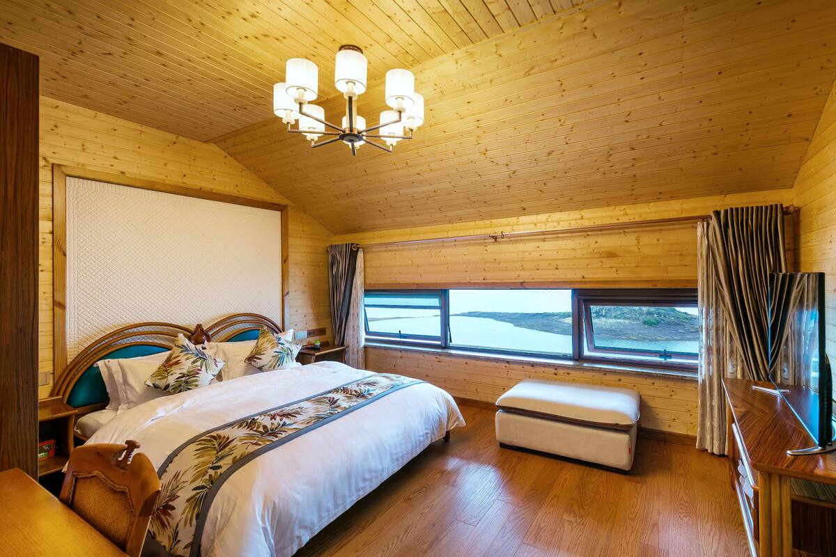 Superior Double Room A | Desk, blackout curtains, free WiFi