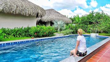 Outdoor pool, free pool cabanas, pool loungers