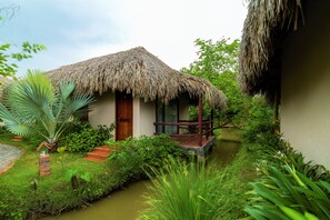 Garden - Riverside Park Eco Resort (Long Ho)