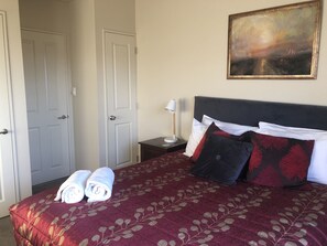3 Schlafzimmer, Bügeleisen/Bügelbrett, WLAN, Bettwäsche
