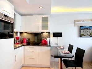 Kühlschrank, Ofen, Geschirrspüler