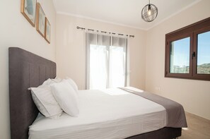 3 bedrooms, in-room safe, soundproofing, iron/ironing board
