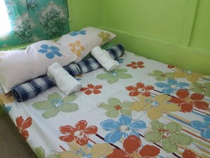 Family Room (1) | Soundproofing, free WiFi, bed sheets, wheelchair access - Green Bamboo (Iloilo)