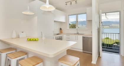 Monaco Waterside Magic - Holiday Home with Magnificent Water Views