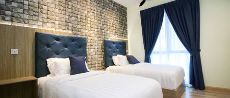 Room 3 | Egyptian cotton sheets, premium bedding, Select Comfort beds