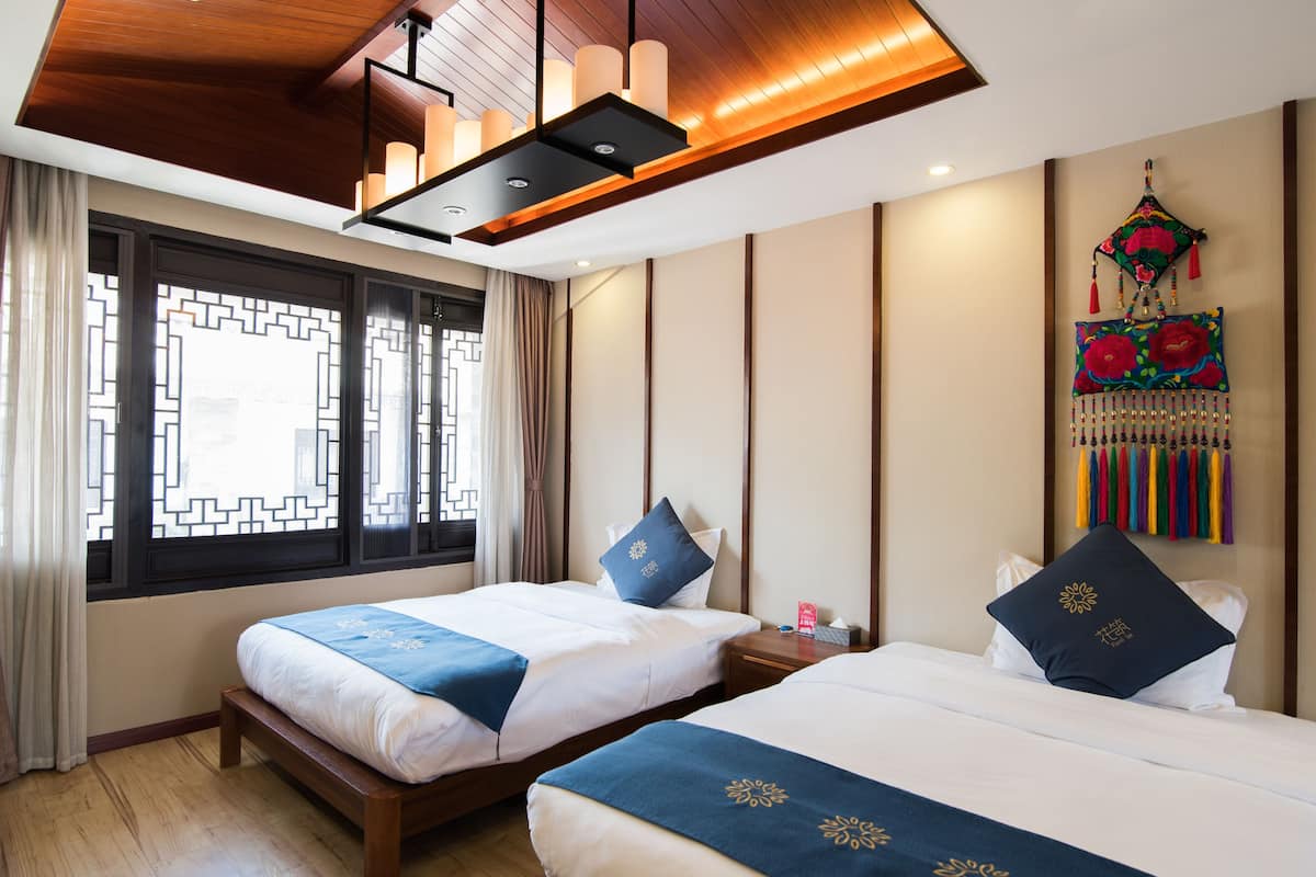 Deluxe Family Suite (Mainland Chinese Citizen Only) | Blackout drapes, free WiFi