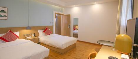 Elite Twin Room, Non Smoking | Desk, blackout drapes, free WiFi, bed sheets