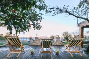 Interior detail - Floral Hotel Dali Jiapengshuian Lakeview (Dali)