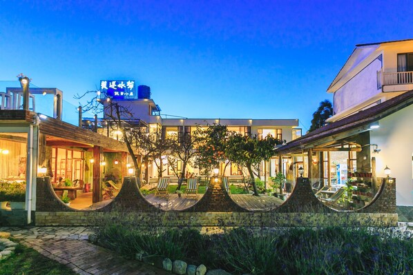 Exterior - Floral Hotel Dali Jiapengshuian Lakeview (Dali)