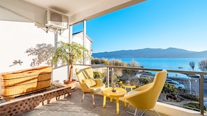 Premium Double Room | Balcony - Floral Hotel Dali Shanhaiyiyu Lakeview (Dali)