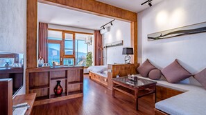 Design Twin Room - Floral Hotel Dali Shanhaiyiyu Lakeview (Dali)