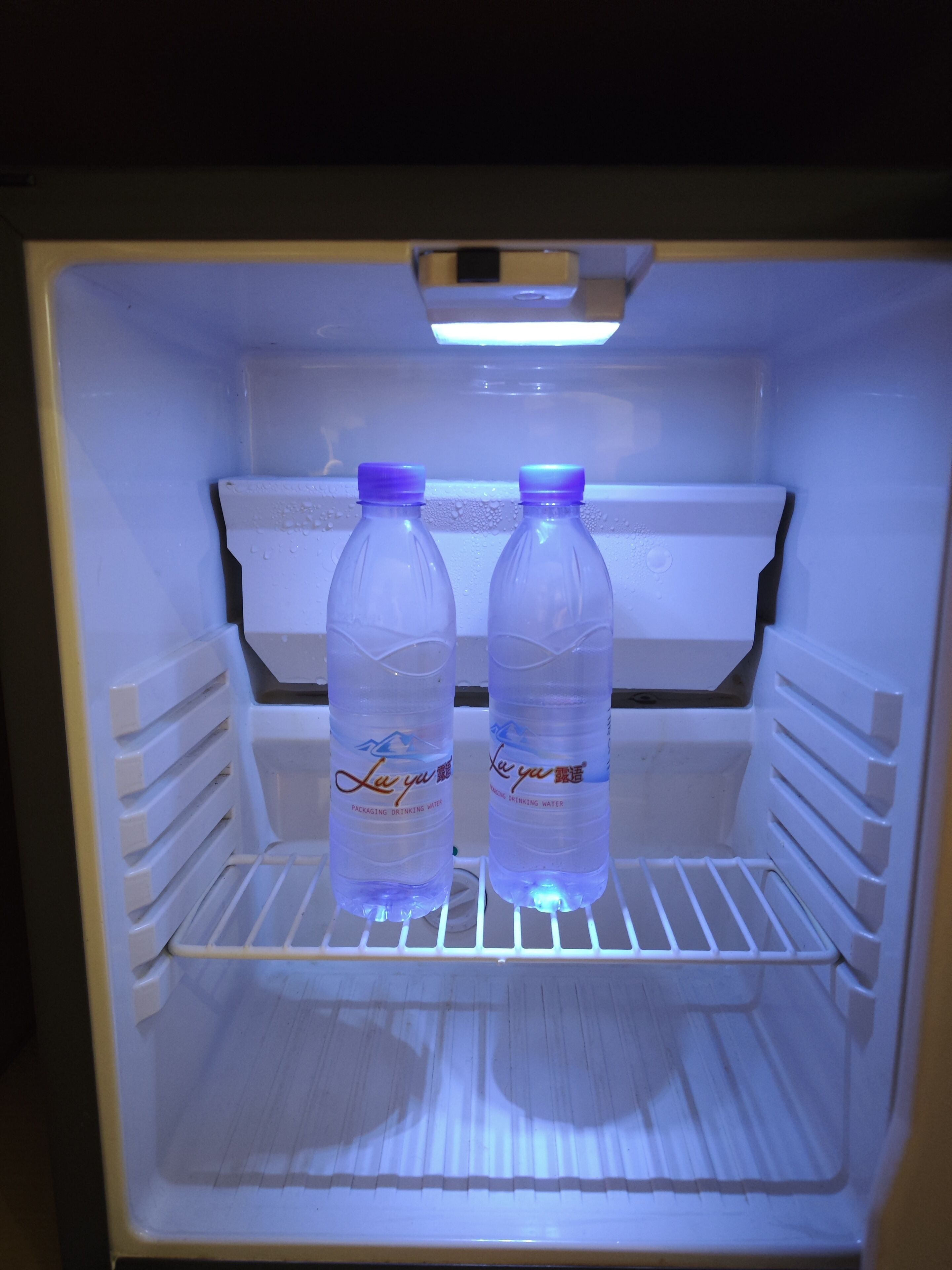 premium bedding, down duvets, pillow-top beds, free minibar items