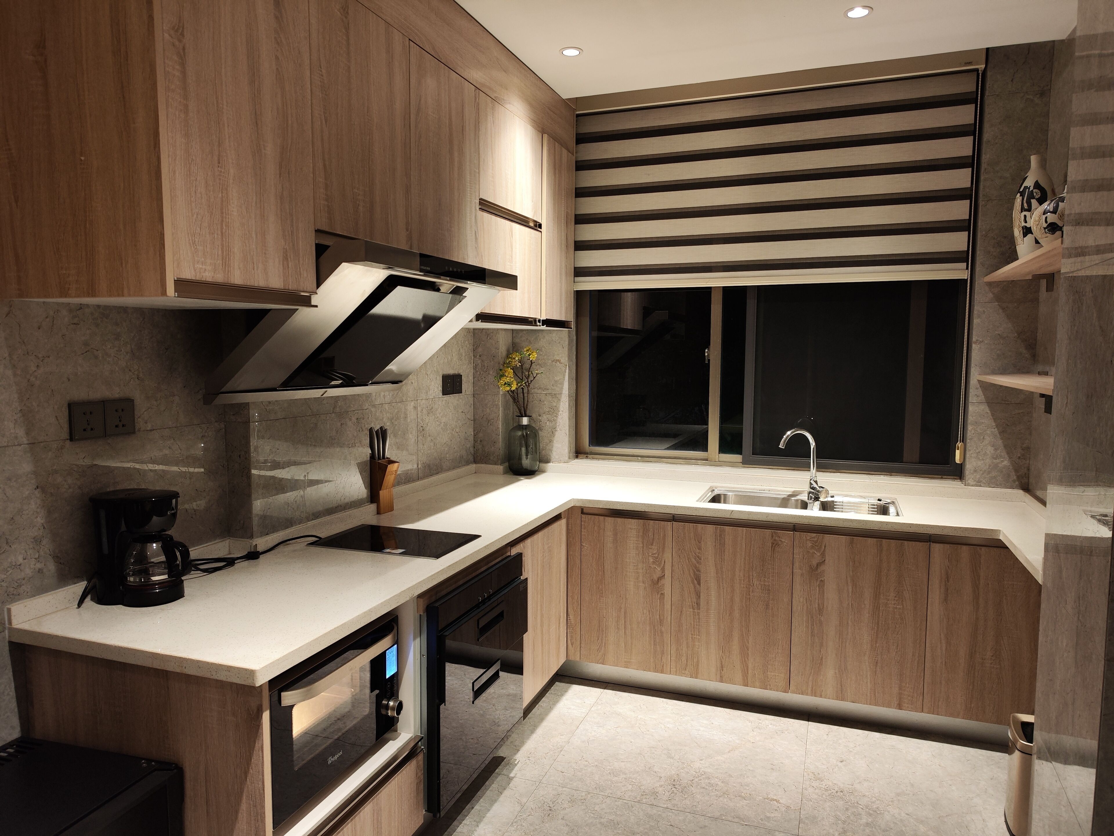 suite | private kitchen | microwave