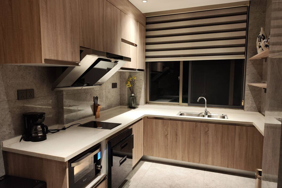 suite | private kitchen | microwave