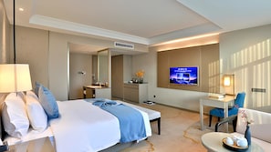 Executive Room | Premium bedding, down comforters, pillowtop beds, free minibar items - Byland Star Hotel (Jinhua)