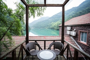 Kahden hengen superior-huone | Pimennysverhot, ilmainen Wi-Fi