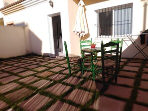 Outdoor dining - House to rest / The relaxing home (Fuente de Piedra)