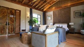 Classic Double Room | Blackout drapes, free WiFi