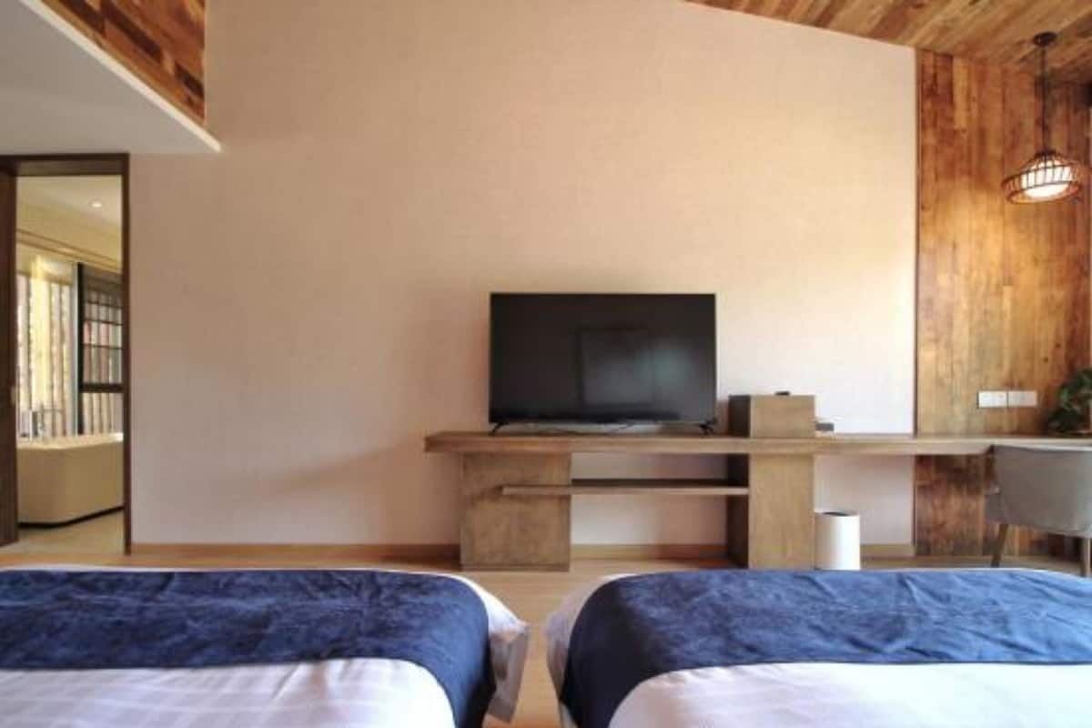 Grand Twin Room | Blackout curtains, free WiFi
