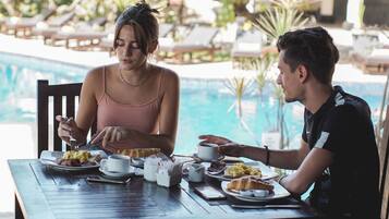 Desayuno inglés gratuito y diario