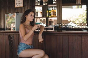 Bar (en el alojamiento)