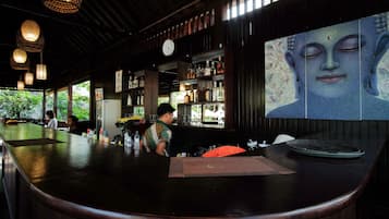 酒吧(店内)
