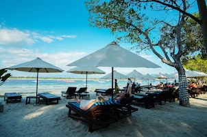 Quarto casal luxo, vista para o mar | Praia | Na praia, areia branca