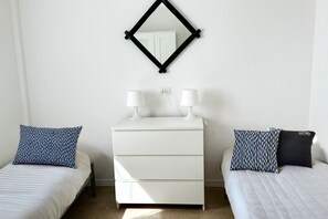 2 bedrooms, bed sheets - M026 - Marcelli, new three-room apartment with terrace 80 meters from the sea (Marcelli)