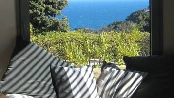 4 slaapkamers, een strijkplank/strijkijzer, wifi, beddengoed