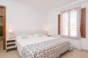 4 soverom, strykejern/-brett, wi-fi (inkludert) og sengetøy