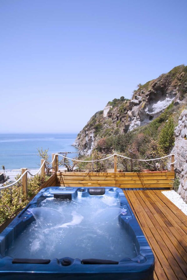 奢華公寓 (Petrea) | 按摩浴缸