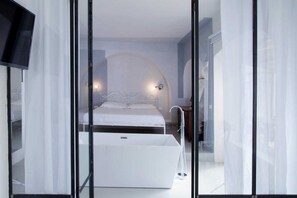 Apartament de luxe, 2 dormitoris, vistes al mar (Galatea) | Decoració individual, mobiliari individual i cortines opaques 