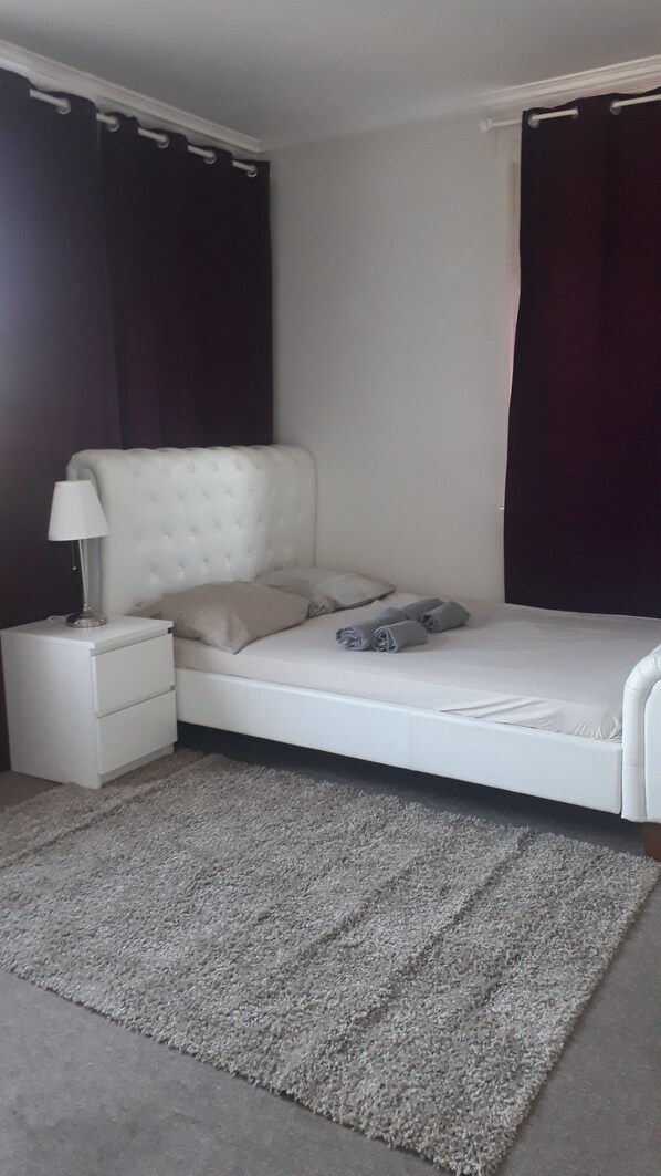 Habitación doble, 1 cama matrimonial, para no fumadores, vista al jardín | Exterior