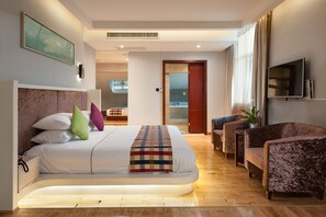 Desk, blackout curtains, free WiFi, bed sheets - Floral Hotel Zhangjiajie Shangougou (Zhangjiajie)